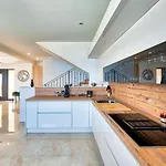 Esarjo With Heated Pool And Sea View Villa