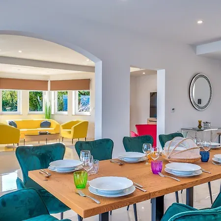 Esarjo With Heated Pool And Sea View *