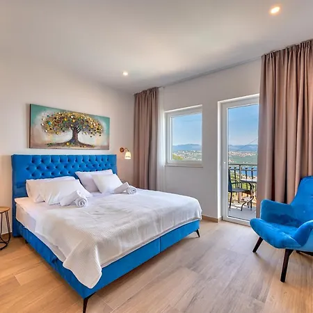 Esarjo With Heated Pool And Sea View Villa *