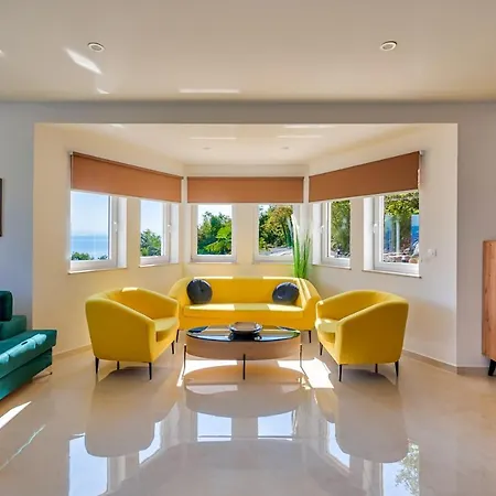 Esarjo With Heated Pool And Sea View Villa *