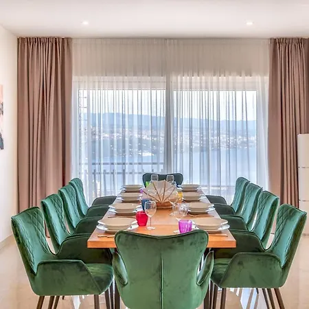 Esarjo With Heated Pool And Sea View *