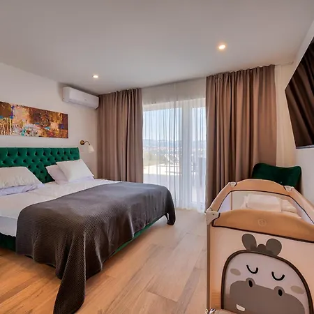 Esarjo With Heated Pool And Sea View Villa *