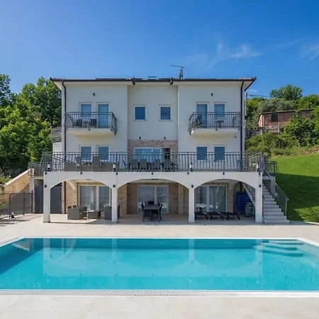Esarjo With Heated Pool And Sea View *