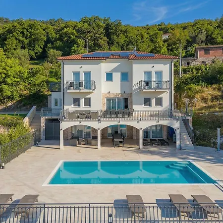 Villa Esarjo With Heated Pool And Sea View *
