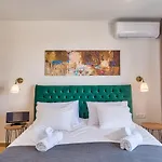 Esarjo With Heated Pool And Sea View Villa