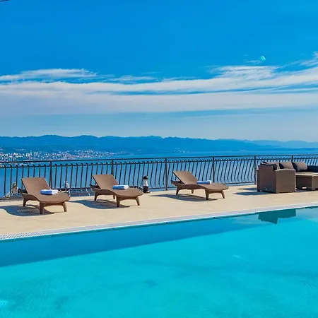 Vila Esarjo With Heated Pool And Sea View *