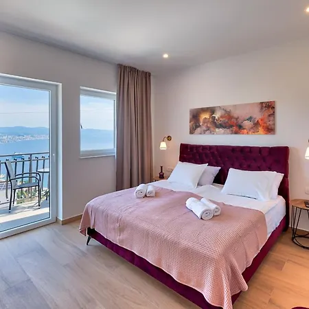 Vilă Esarjo With Heated Pool And Sea View