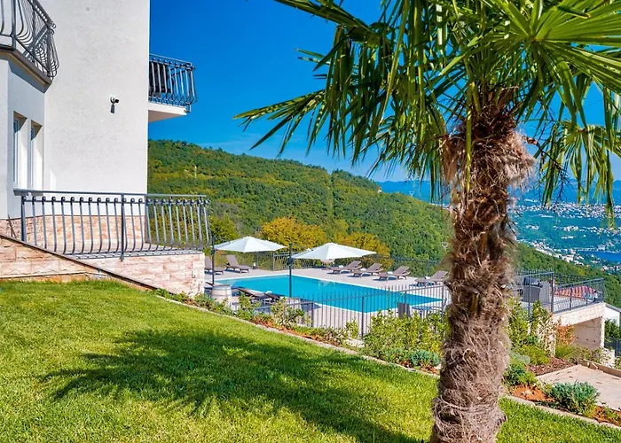 Esarjo With Heated Pool And Sea View * Veprinac