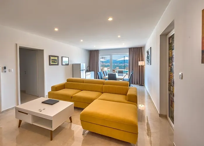 Villa Esarjo With Heated Pool And Sea View *