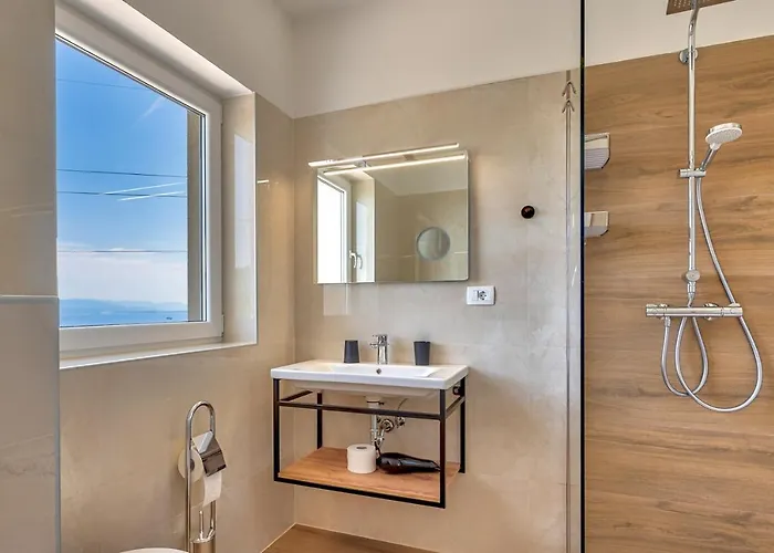 Esarjo With Heated Pool And Sea View *