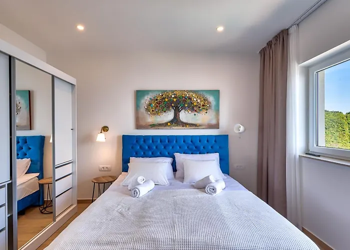 Esarjo With Heated Pool And Sea View *
