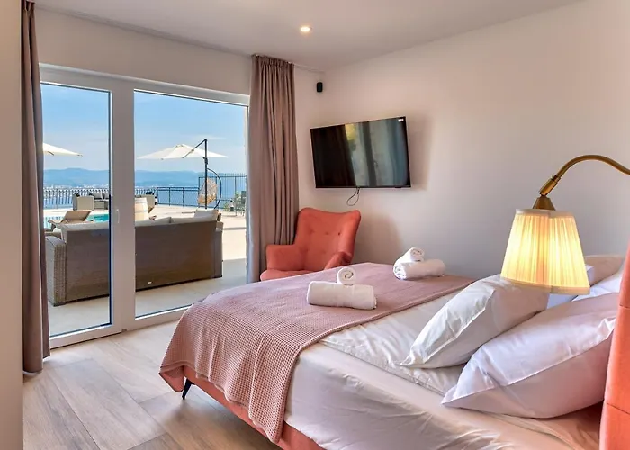 Esarjo With Heated Pool And Sea View