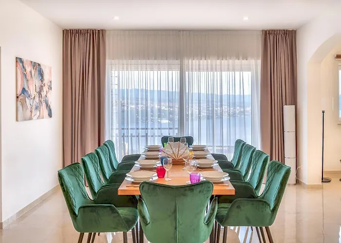 Esarjo With Heated Pool And Sea View *