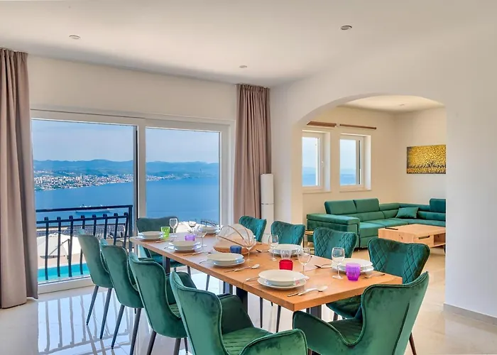 Villa Esarjo With Heated Pool And Sea View Veprinac