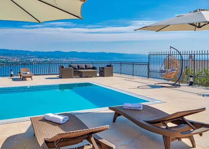 Villa Esarjo With Heated Pool And Sea View *