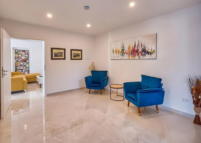 Esarjo With Heated Pool And Sea View
