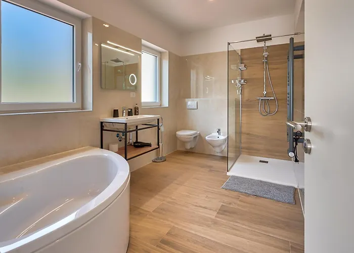 Villa Esarjo With Heated Pool And Sea View *