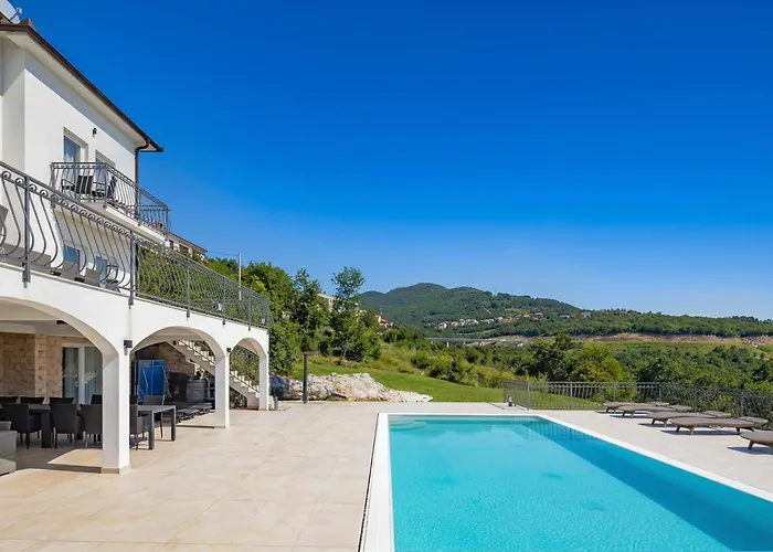 Esarjo With Heated Pool And Sea View Villa *