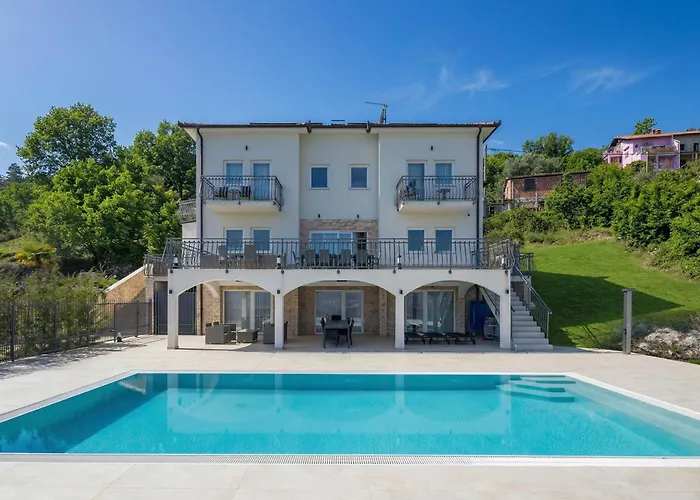 Esarjo With Heated Pool And Sea View *