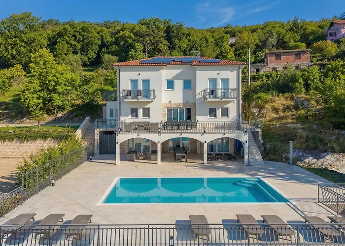 Villa Esarjo With Heated Pool And Sea View *